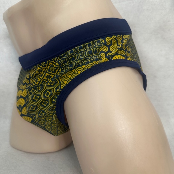 NIT Pack Up Swimsuit XL 36-42" waist Gently worn 82% polyamide/18%lycra - Picture 2 of 7